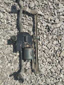 Motorćek predných stieračov Passat B6,B7,Golf VII,Octavia 3 - 6