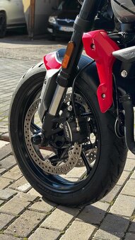 Triumph Trident 660 - 6