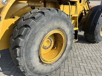 Kolový nakladač CAT 924G - 6