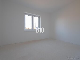 NOVOSTAVBA 4-izbového rodinného domu v Kozárovciach - 6