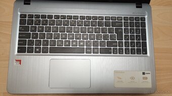 Predám notebook Asus A540B - 6