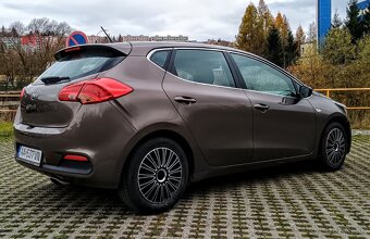 Predám Kia ceed 1,4 benzín 73kW 2014 - 6