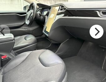 Tesla S - 6