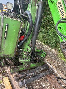 Hydraulicka ruka. Essel z90 - 6