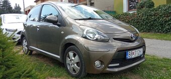 Predam Toyota Aygo r.v.2013 automat - 6