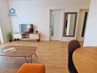 PRENÁJOM • 2-izbový byt s parkovaním • Senica - 6