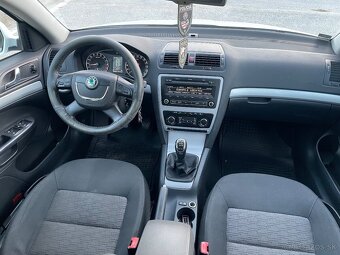 Škoda Octavia Combi 4x4 2.0TDI - 6