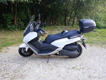 maxiskúter sym 400i - 6