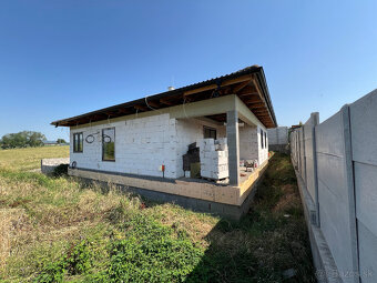 Na Predaj  Rodinný dom  4izbový - Veľký Lapáš - 6