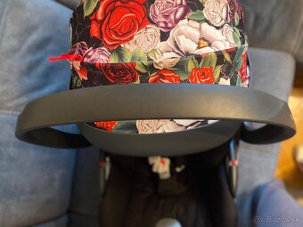 Autosedacka Cybex Cloud T I-Size Spring Blossom Dark - 6