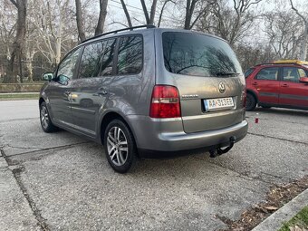 touran 1.9 tdi 2005 - 6