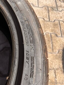 285/40R21 Good Year letne - 6
