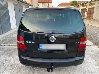 Volkswagen Touran 2.0 TDi 103Kw - 6