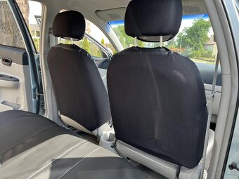 Predám HYUNDAI ACCENT SEDAN 71,3KW Manuál - 6