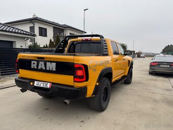 DODGE RAM 5,7 HEMI - 6