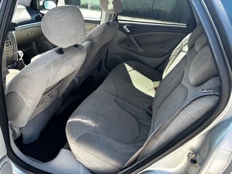Citroen C5 2.0i 16V - 6