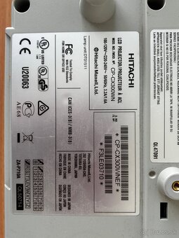 Projektory Benq a Hitachi -nutna vymena ziarovky - 6