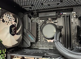 Ryzen 9 9950X\32GB\RTX 4070\SSD\1000W Zdroj - 6