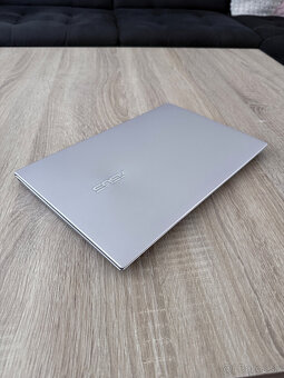 Asus Zenbook 14" UX425 (11th Gen Intel i7) - 6