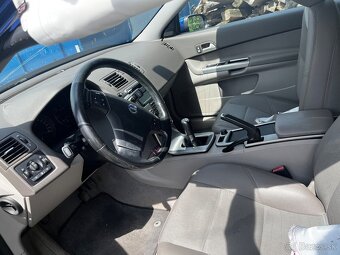 Volvo C30, Nafta 1.6 - 6