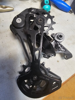 prehadzovačka Shimano Deore XT RD-M8100 - 6