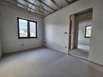 4–IZB.RD, NOVOSTAVBA TERASA,POZEMOK 506m²,PLAVECKÉ PODHRADIE - 6