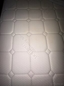 Predám čalúnenú posteľ,matrac Dormeo a NOVÉ lamelové rošty - 6