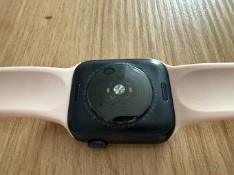 Apple Watch SE 44mm Midnight Aluminum Case - 6