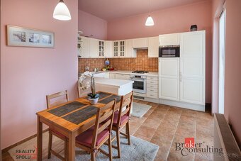Rodinný dom priamo v centre s 2 bytovými jednotkami, 563m2, - 6