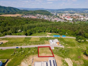 NA PREDAJ stavebný pozemok s IS - N. Dubnica - 720 m2 - 6