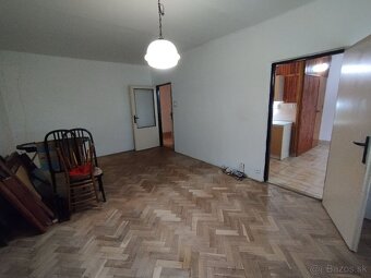 Predaj - veľký 2 izbový byt Tlmače-Lipník, okres Levice - 6