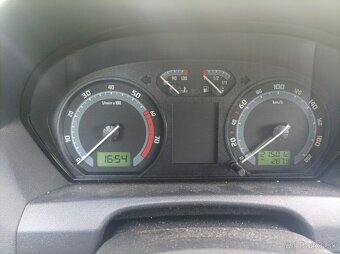 PREDAM SKODA FABIA 1.2HTP - 6
