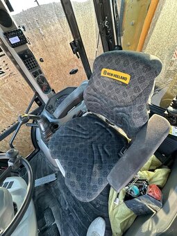 New holland b 115 / 2023 , 7700 - 6