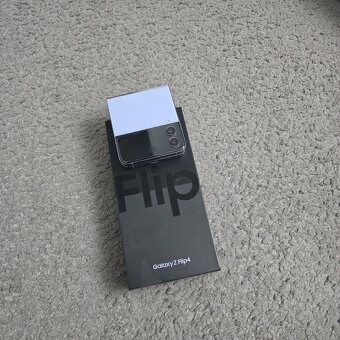 Samsung Z Flip 4 256 blue - 6