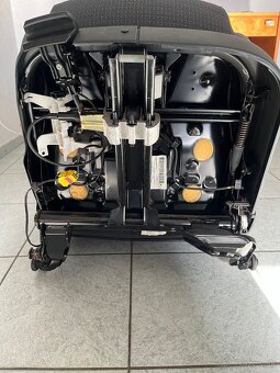 Predné sedadlo vodiča Superb - 6