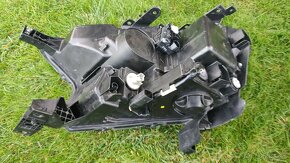 Svetlo, lampa, hmlovka : Ford Ranger, Focus, Fiesta - 6
