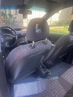 predám Mercedes Vaneo 1.7 diesel - 6