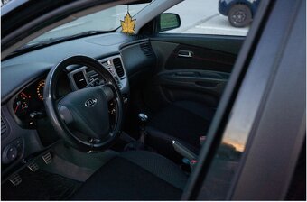Kia Rio 1.4 benzín - 6