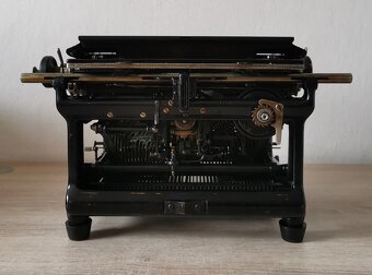 Starožitný písací stro Continental Standard z roku 1927 - 6