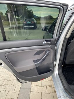Predám Wolkswagen Golf 5 TDI Comfortline - 6