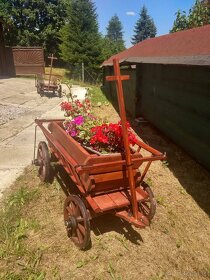 Krásne zrenovované záhradné vozíky - 6