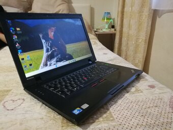 Lenovo. i3 4x2,4 GHz. SSD 128 GB. 15,6“. 8GB. Nová baterka. - 6