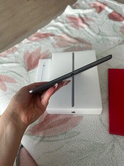 iPad 9th Generation Wi-Fi 64GB - 6