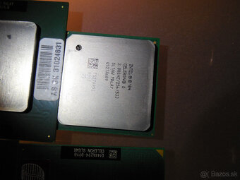 intel 90te roky ten tualatin uz neni 10e kus - 6