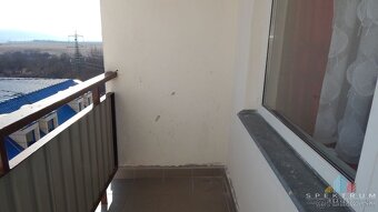 SPEKTRUM REALITY- Na PREDAJ garsónka, 23 m2 s loggiou, okres - 6