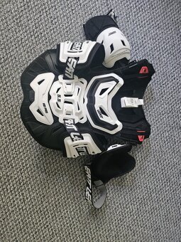 Moto  - chranic tela, LEATT 5,5 - 6