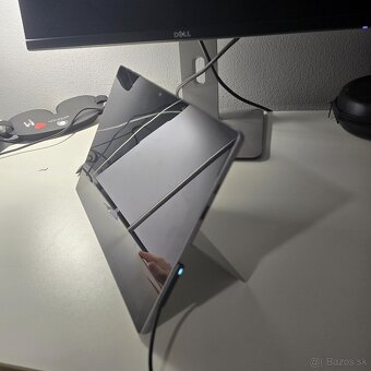 Microsoft Surface Pro (tablet 2 v 1 – i5-7300U, 8 GB RAM, 25 - 6