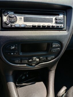 Peugeot 206 1,6 benzín 16V 80kw - 6