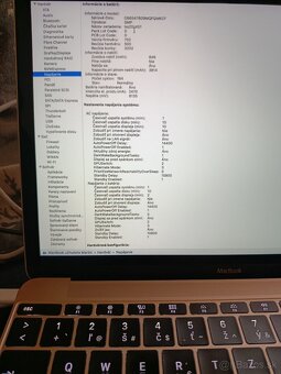 Apple MacBook - 6