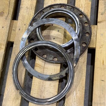 Predná náprava Tatra 148 po dieloch - 6